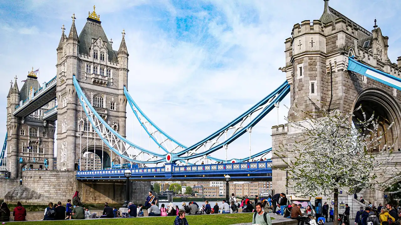 TOWER BRIDGE