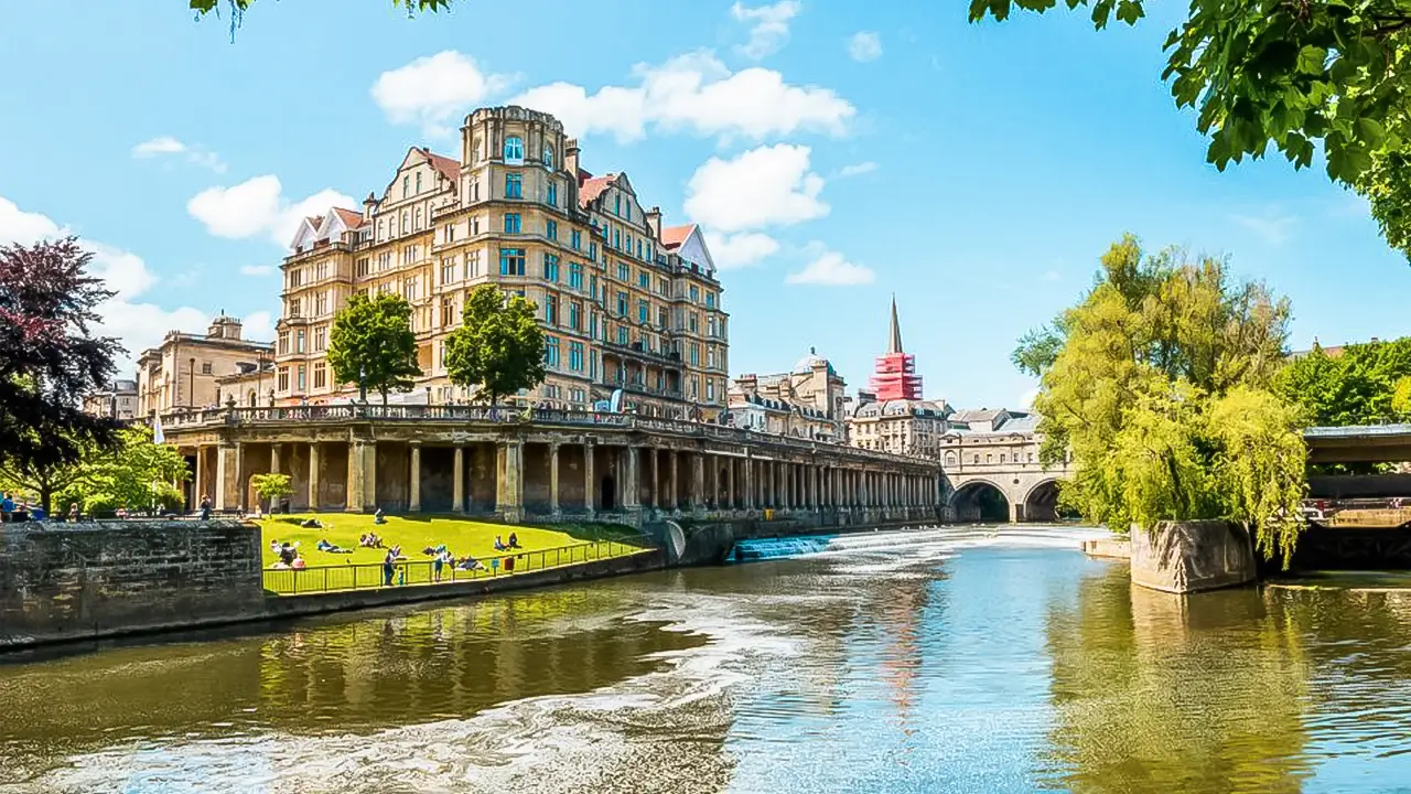 Windsor Castle, Bath and Stonehenge Tour