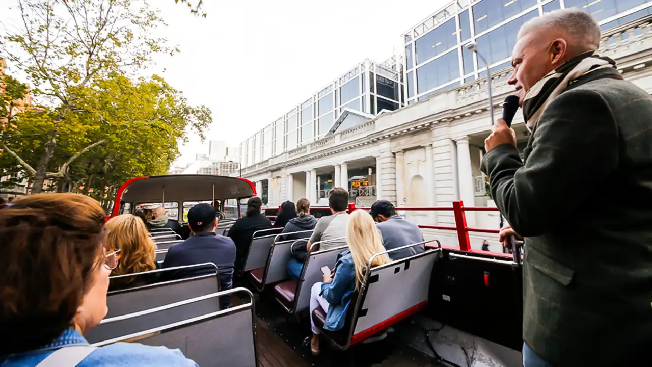 Vintage London Bus Tour