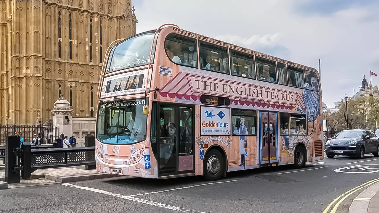 Afternoon Tea Bus with Panoramic Tour