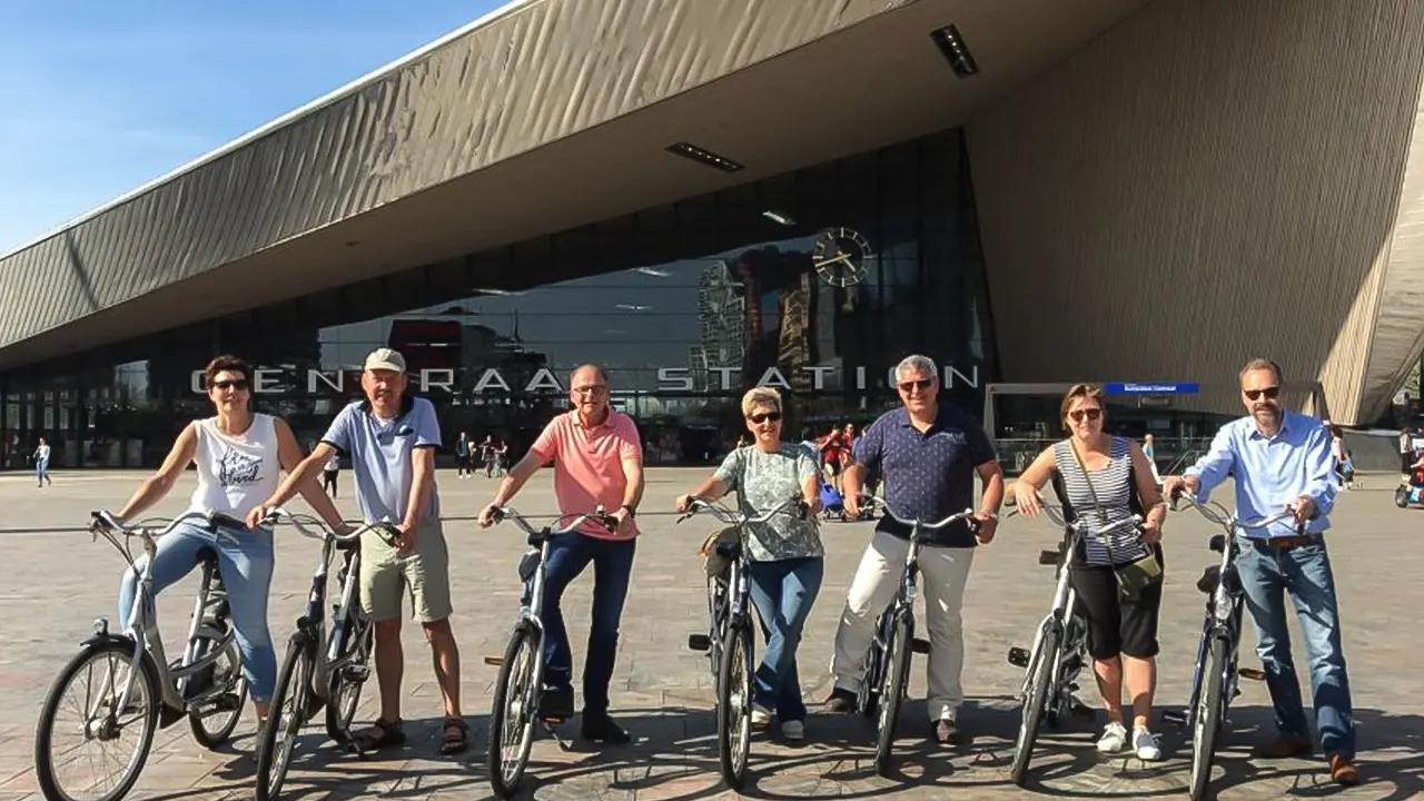 Bicycle tour of Rotterdam