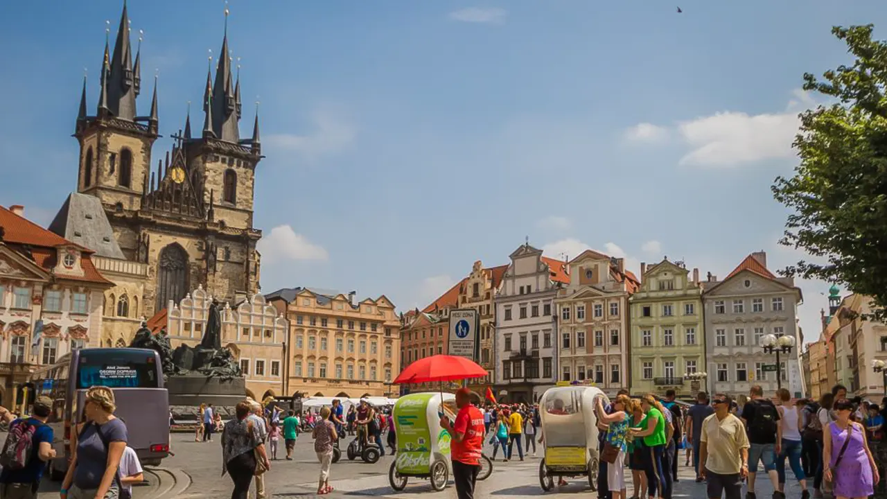 Hop-on-hop-off bus tour and Vltava river cruise