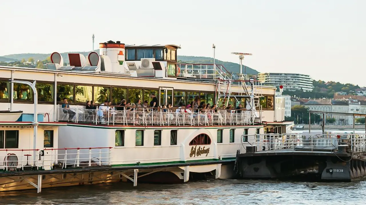 Dinner Cruise with Live Music and Folk Dance Show