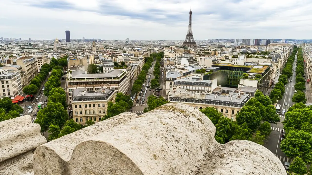 Arc de Triomphe Entry and Walking Tour