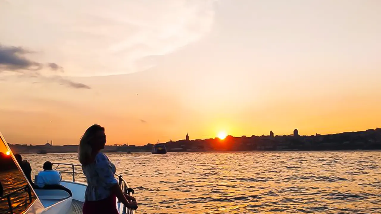 Sunset yacht cruise in Istanbul on the Bosphorus