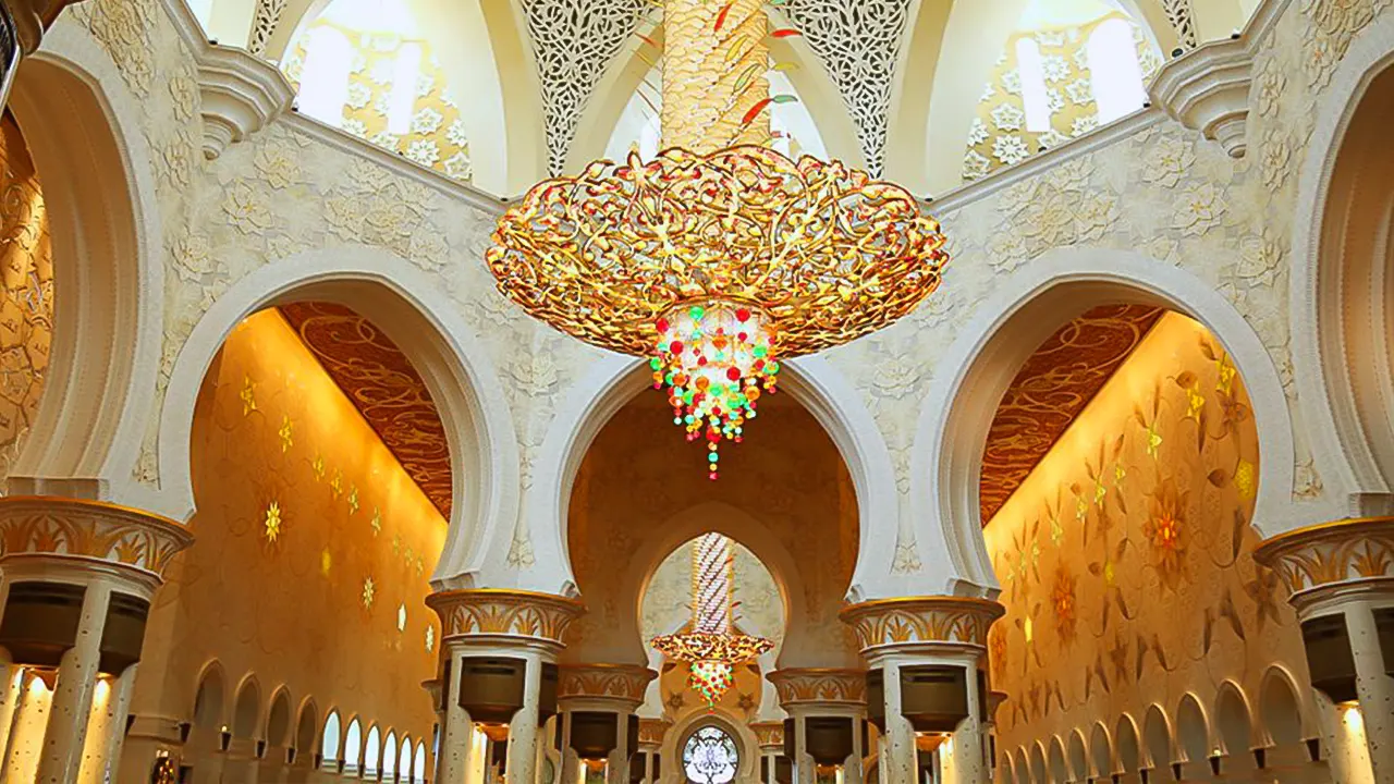 The Great Mosque and the royal palace for lunch