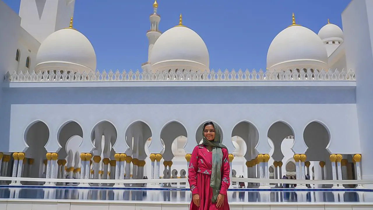 Sights of the city and the Sheikh Zayed Mosque