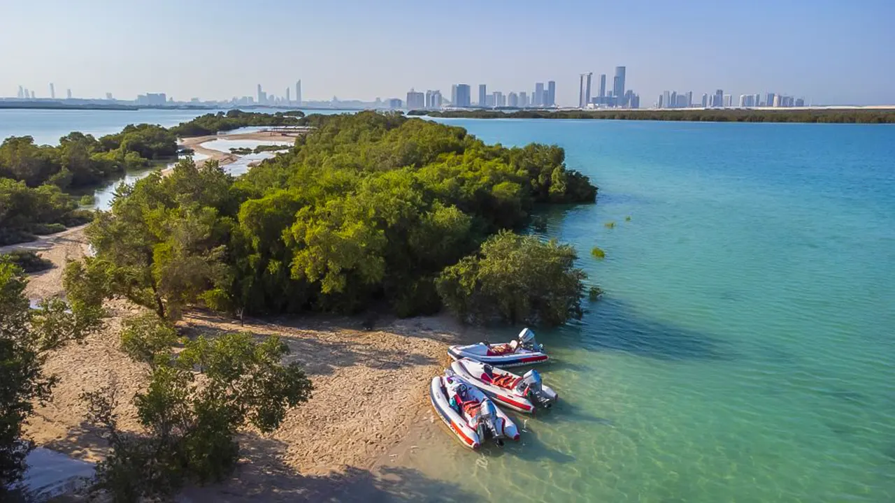 Self-driving speedboat tour