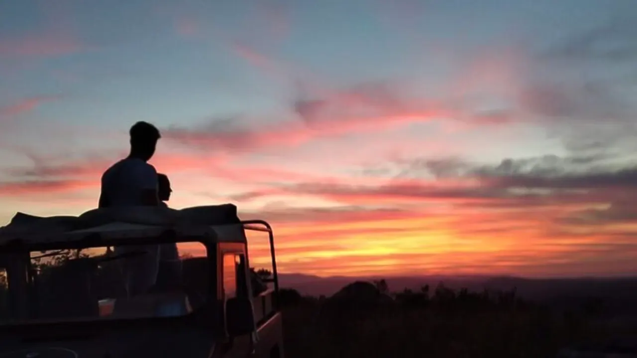 Star Watching Desert Adventure by Jeep with Dinner.