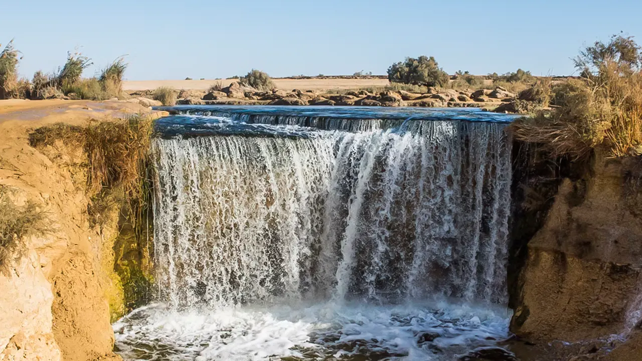 السفاري الصحراوية ، ركوب الجمال ، البحيرة السحرية ، بالغداء