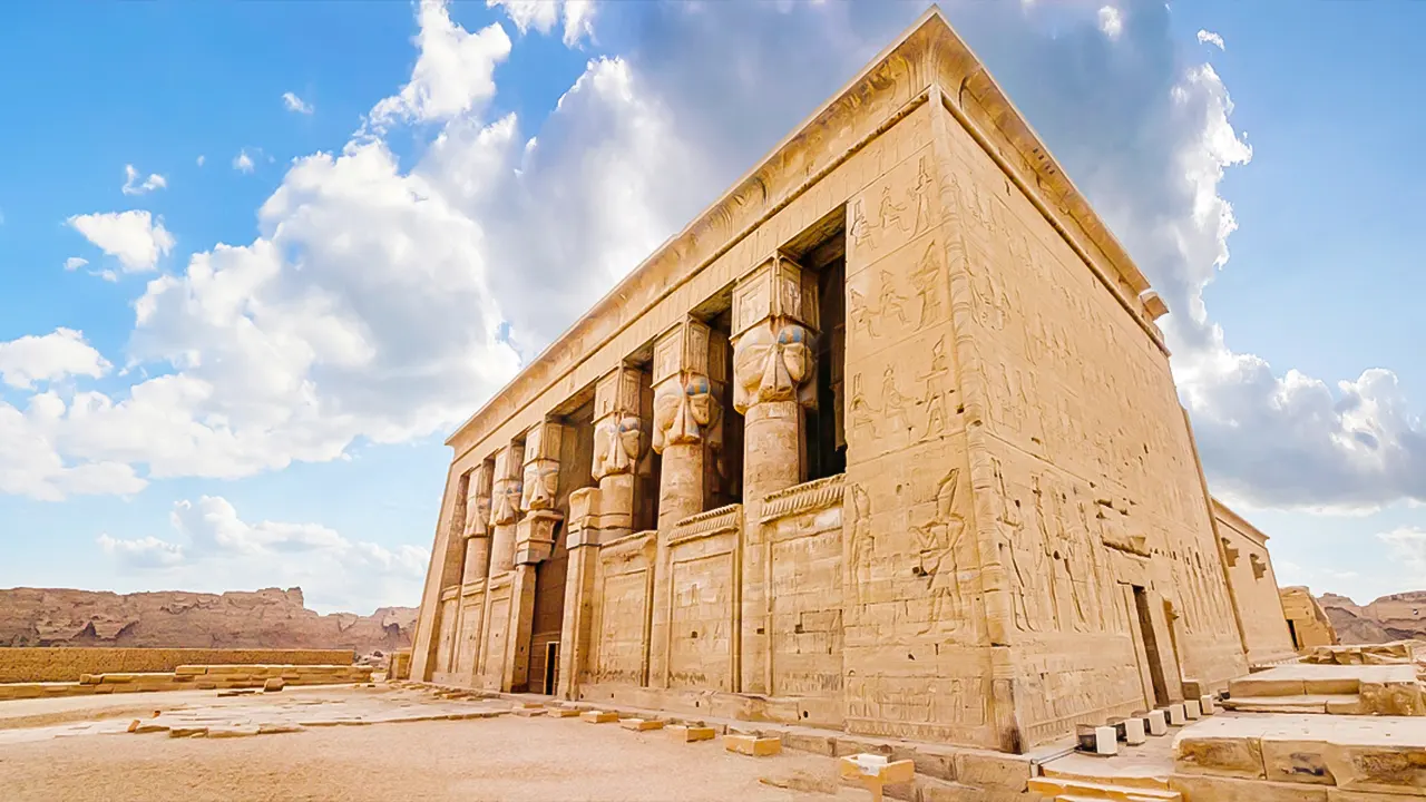 Tour of the temple of Dendera with a guide