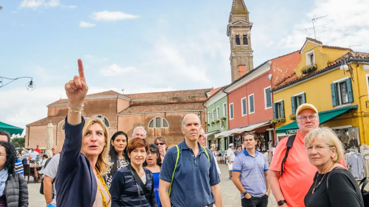 Murano & Burano Guided Tour by Private Boat