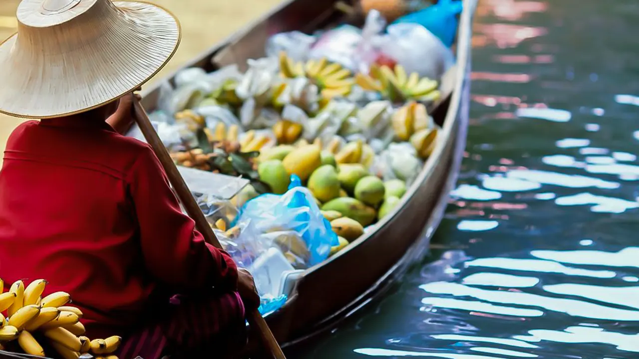 Damnoen Saduak Market and Maeklong Railway Market