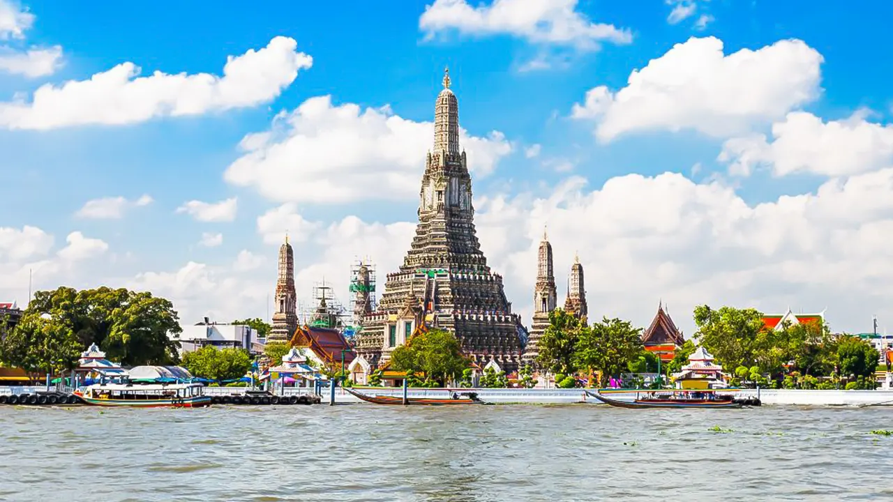 Canal Tour by Teak Boat