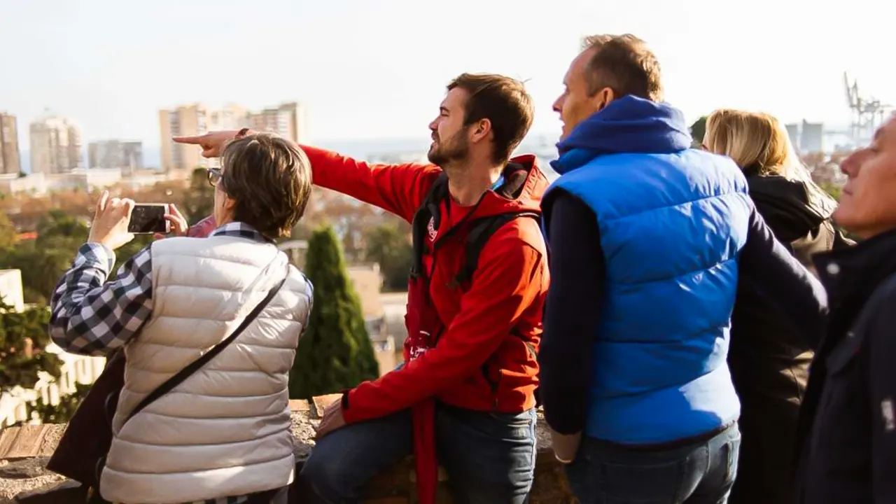 Alcazaba and Roman Theatre Guided Tour With Entry