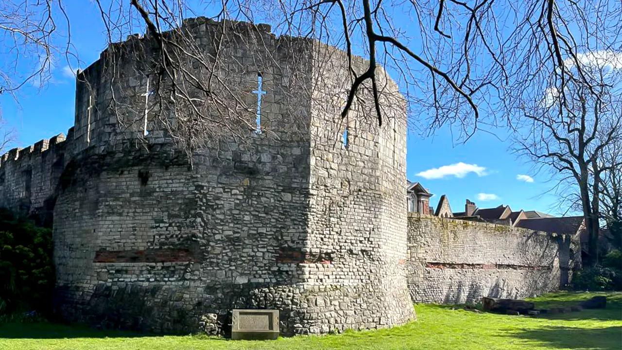 City Chronicles Historical Walking Tour