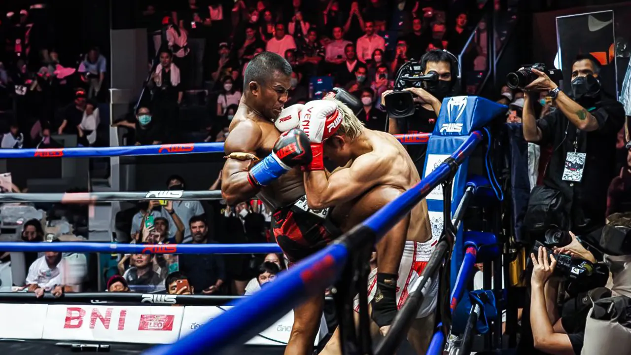 Muay Thai Boxing Tickets at Rajadamnern Stadium