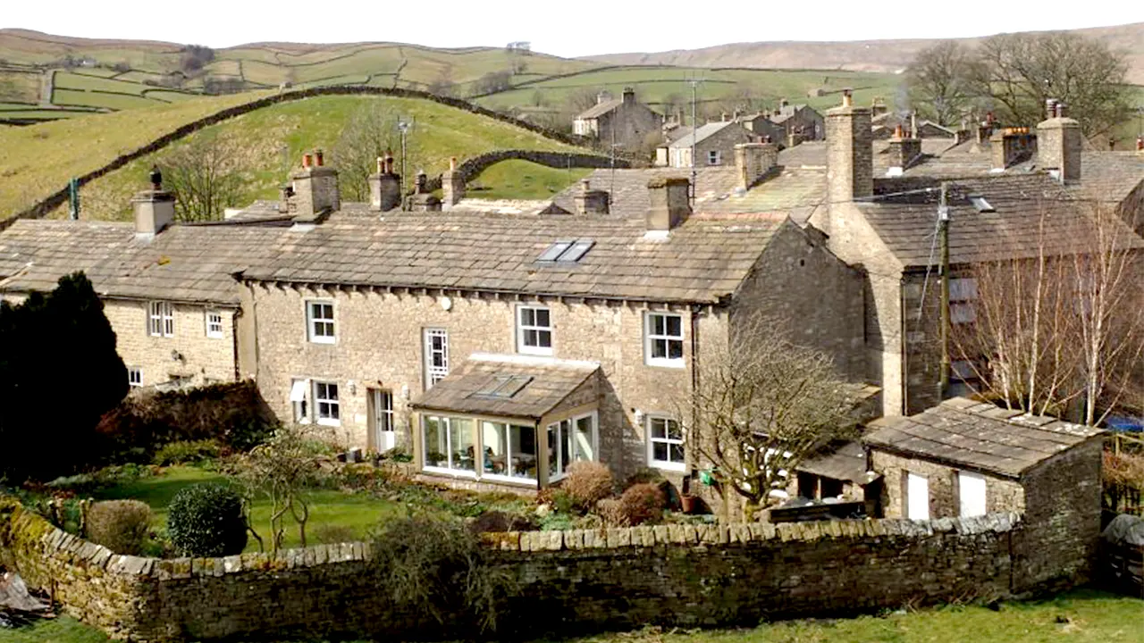 Full-Day Yorkshire Dales Tour