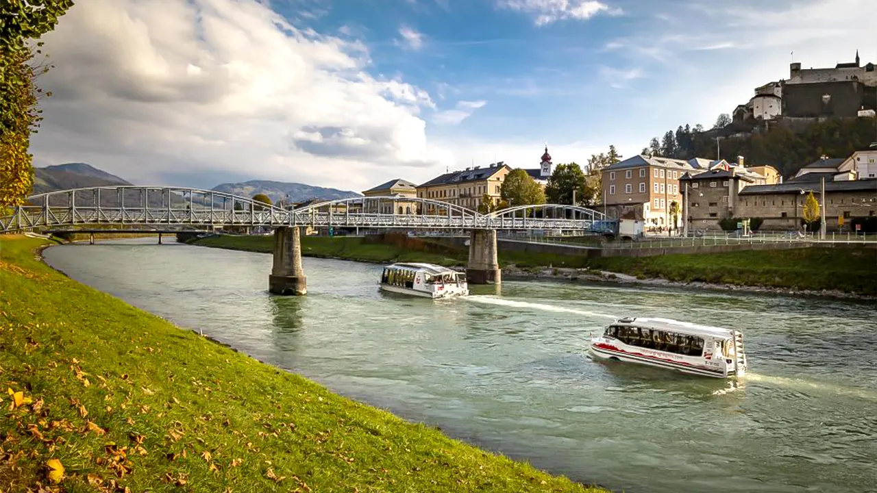 Amphibious Audio Guided Tour on Land and Water